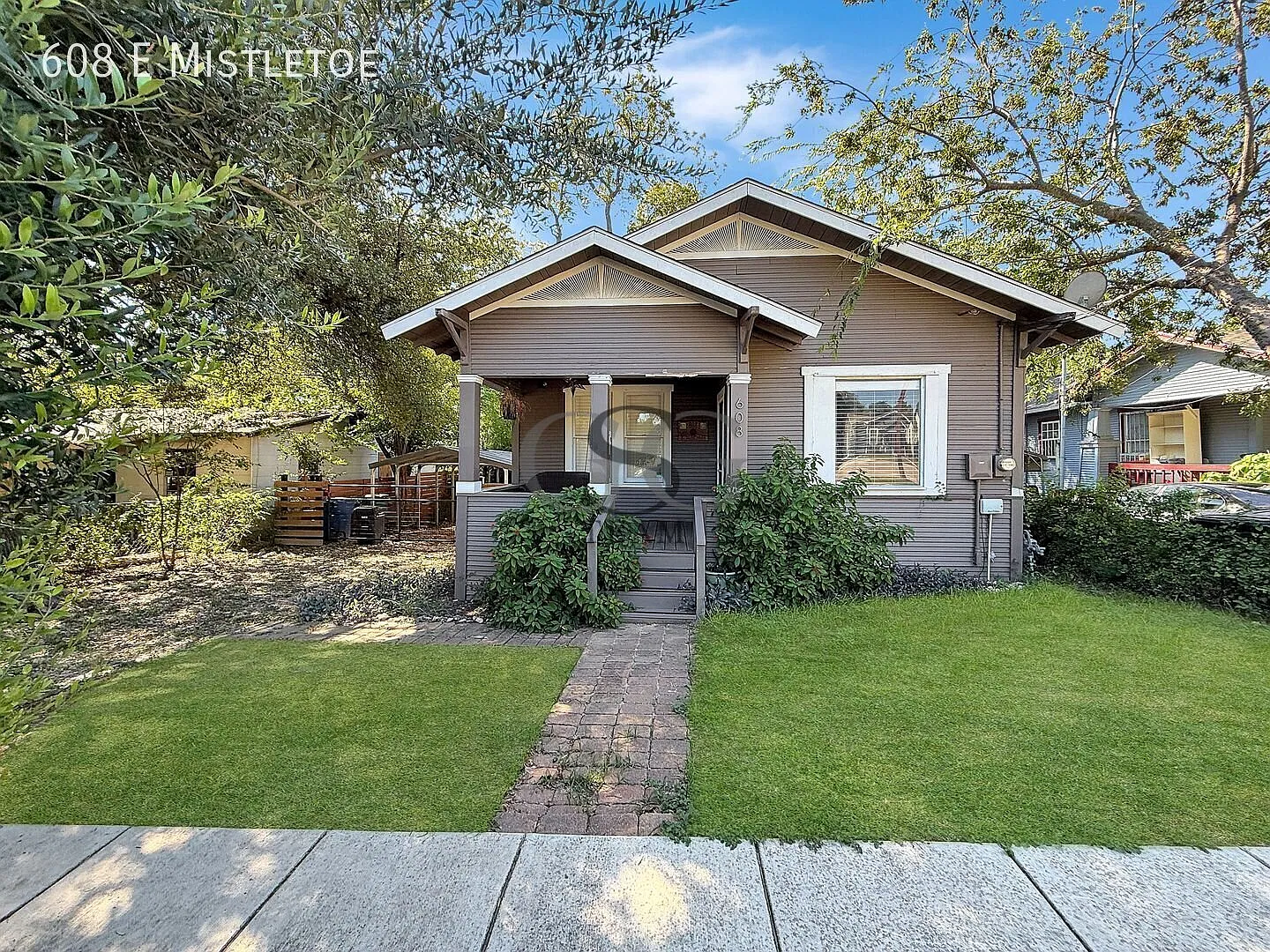 Cottage Cutie — Photo 1