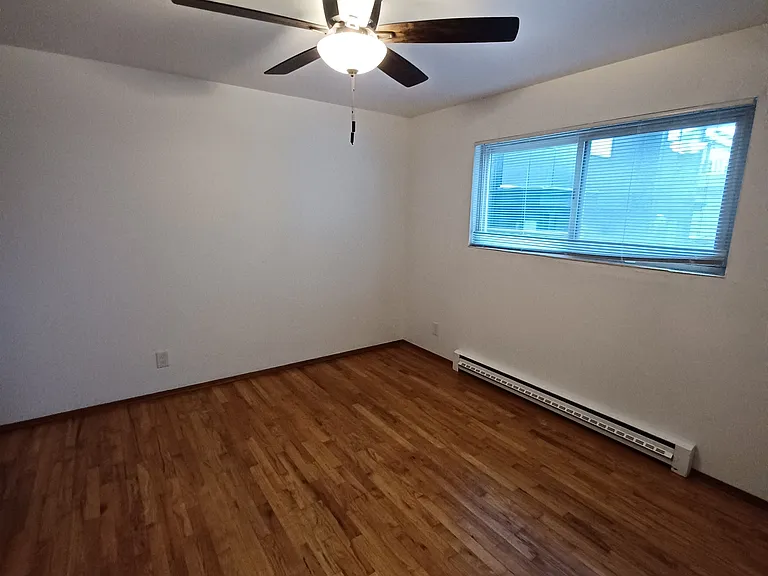Prospect Manor — Photo 13