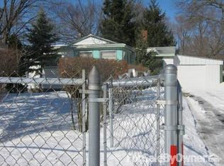 426 Barry Rd, Rockford, IL 61109