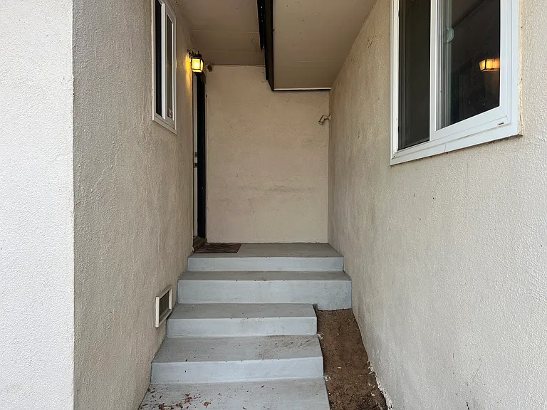 1787B Prince Albert Dr — Photo 8