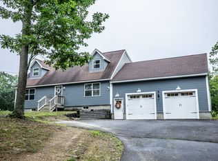 41 Lake Rd, Ashburnham, MA 01430