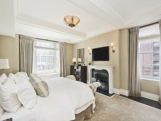 Sold by Sotheby's International Realty | media 7