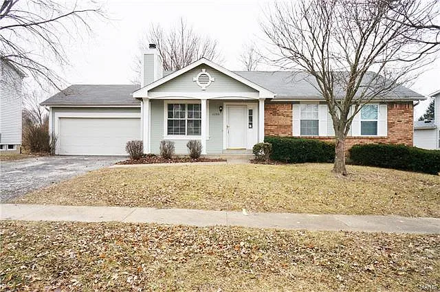 4286 River Oaks Dr photo 1