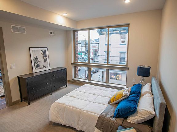 5th image of 519 E Girard Ave #211