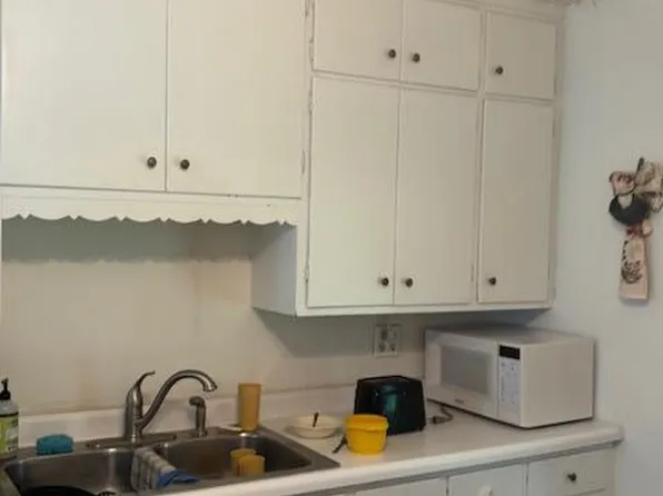 697 Charles Ave, Saint Paul, MN 55104