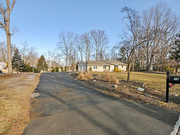 3rd image of 15 Hamilton Ave
