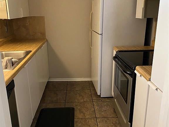 3rd image of 4627 Wild Indigo St APT 605