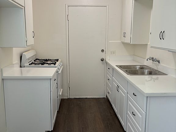 3rd image of 1158 E Elma St APT A