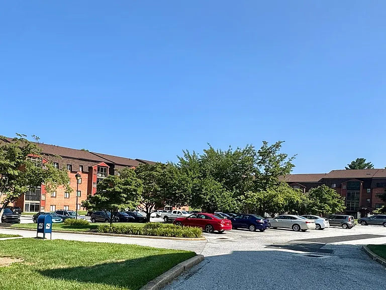 Well-maintained community with ample parking