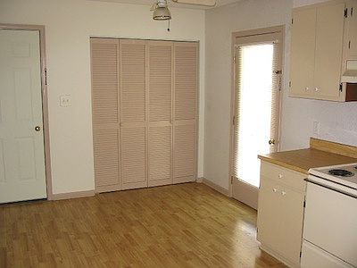 2nd image of 352 Jeanette St