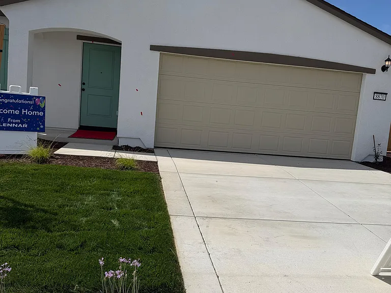 8870 Fairport Ave — Photo 9