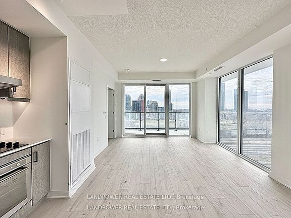 4th image of 9 Tecumseth St #904