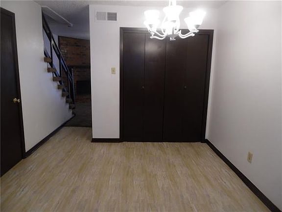 3rd image of 3104 Phoenix Ave #C
