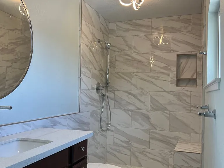 7370 Pembroke Dr — Photo 6