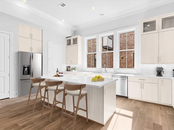 15003 Oak St, Addison, TX 75001