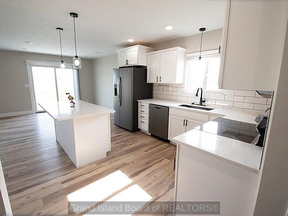 5th image of 1113 W 33rd St