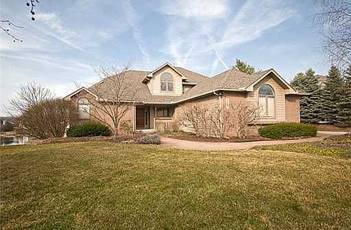 1st image of 4290 Lake Forest Dr E
