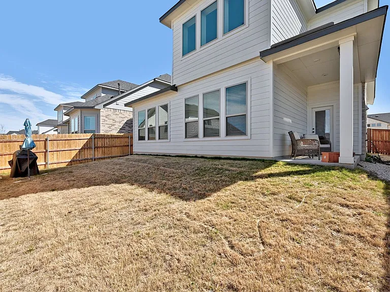 13004 Bloomington Dr — Photo 26