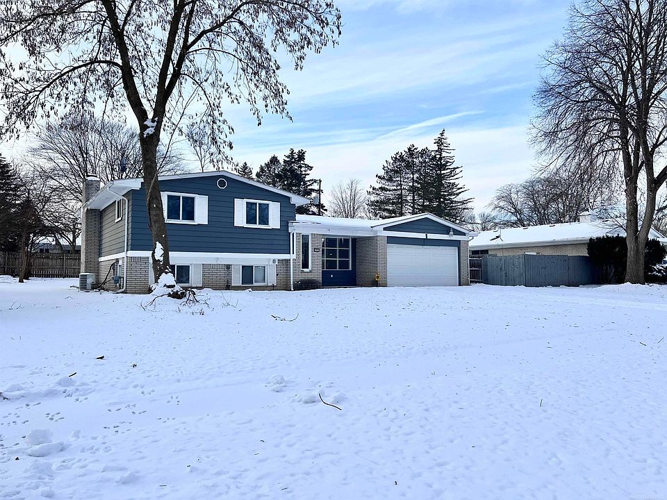 1st image of 27223 Charles Dr