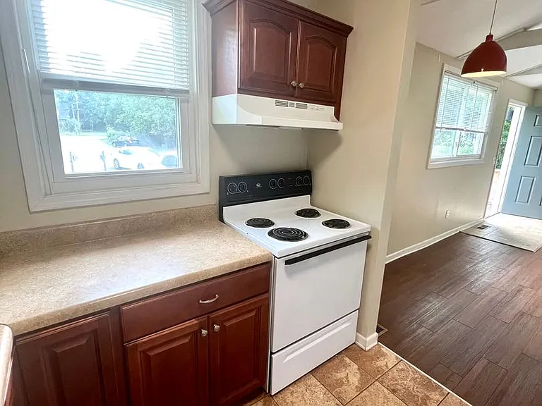 314 Moss Rose Ct — Photo 4