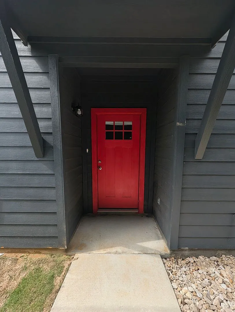 Brand New Duplex in New East Parks Community — Photo 3