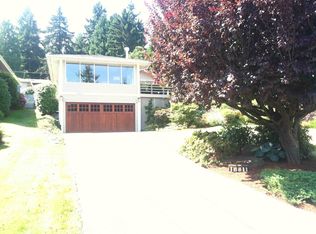 10011 Lake Shore Blvd NE, Seattle, WA 98125