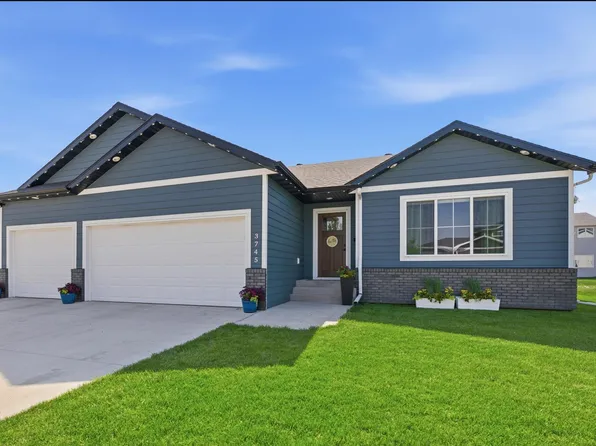 3745 Merrifield Dr S, Fargo, ND 58104