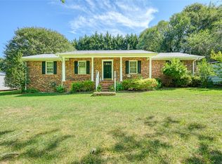 14 Willard St, Liberty, SC 29657