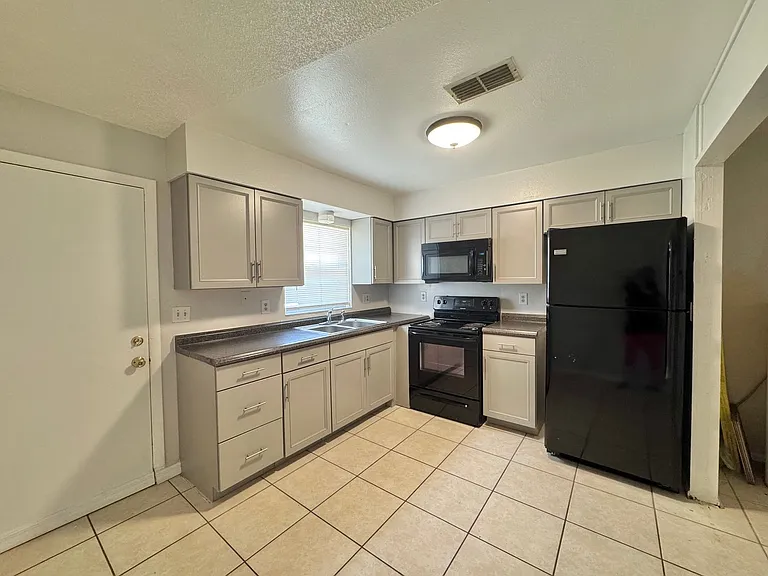 5665 Struthers Ct — Photo 21