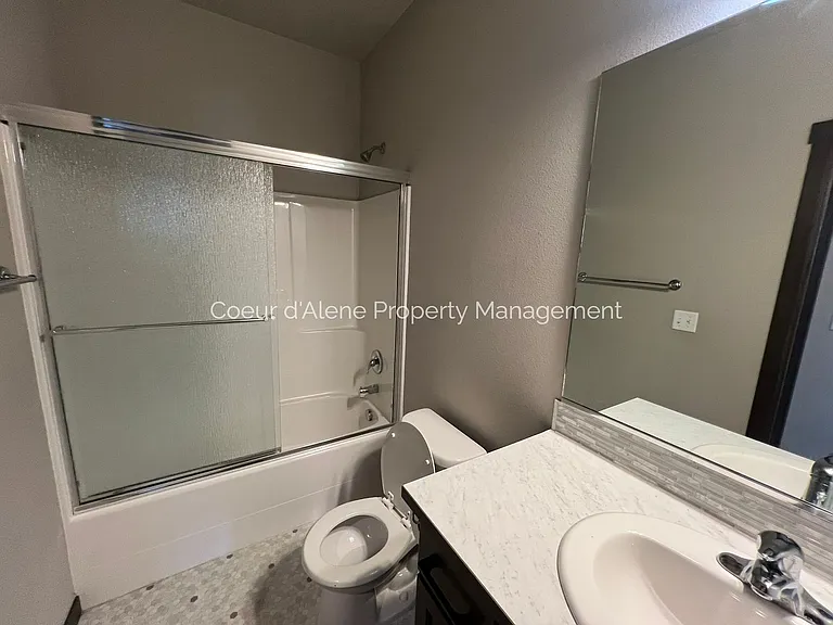 246 N Olivewood Ln — Photo 10