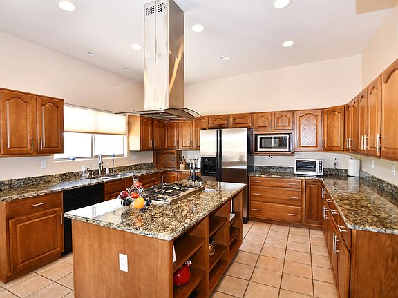 5th image of 3402 W Foxes Den Dr
