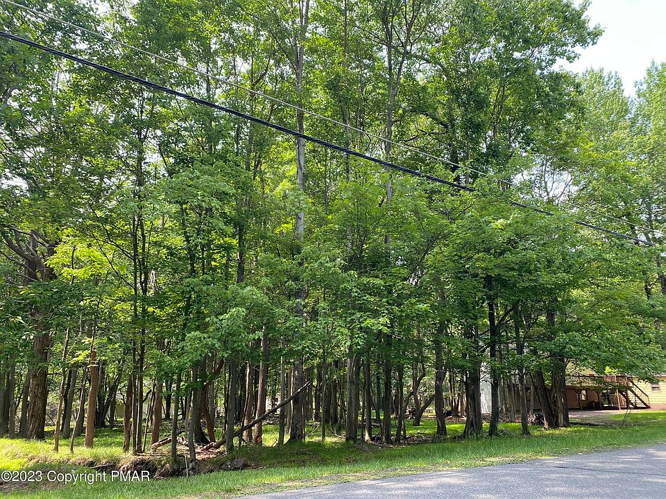 2nd image of 140 Schochs Mill Rd