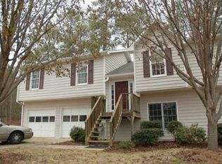 4461 Fiddlers Bnd, Loganville, GA 30052