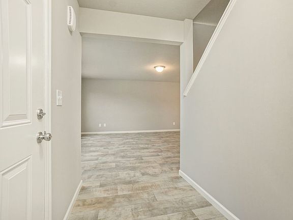 4th image of 1877 Alder Ave