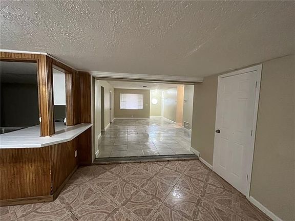 4th image of 250 NE 25th Ct