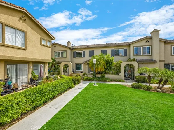 470 N Londonderry Ln Unit B, Orange, CA 92869