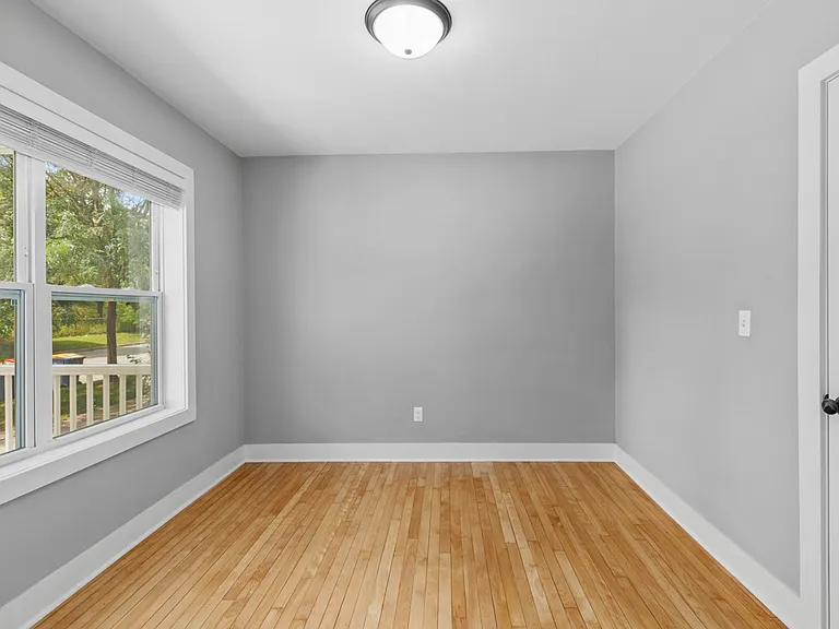 621 3rd St NW #2 — Photo 9