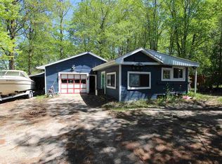 5706 Loeb Rd, Charlevoix, MI 49720