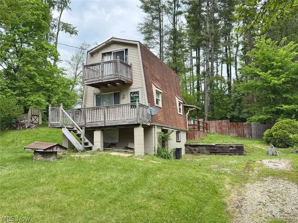 2087 Vesper Rd SW, Carrollton, OH 44615