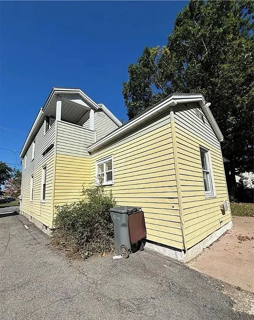 416 Black River Blvd — Photo 4
