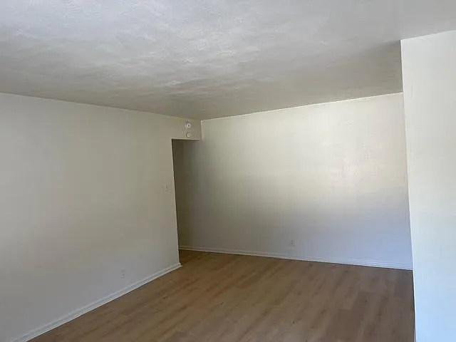 1630 Sycamore Dr #3 — Photo 8
