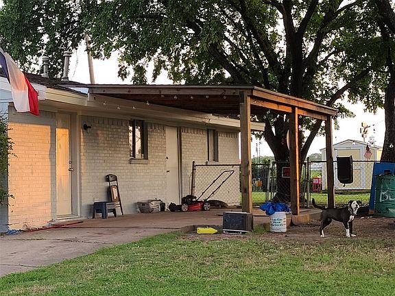 2nd image of 223 Wilmer Heights Dr