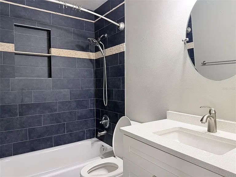 912 Carvell Dr — Photo 13