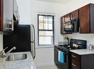 750 W Irving Park Rd APT 2, Chicago, IL 60613