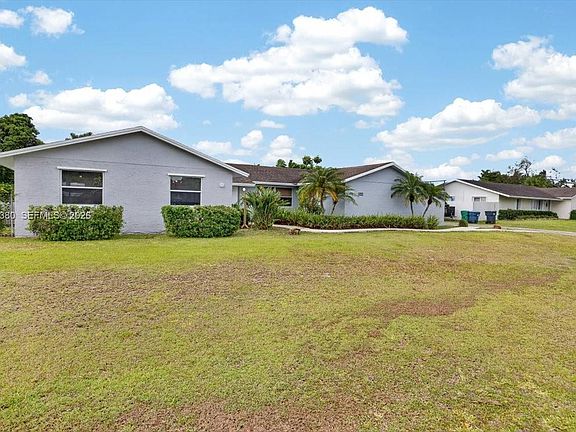 2nd image of 16040 SW 283rd St