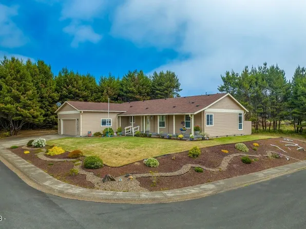 1115 SW Ocean Hills Dr, Waldport, OR 97394