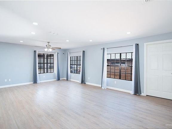 5th image of 212 North St