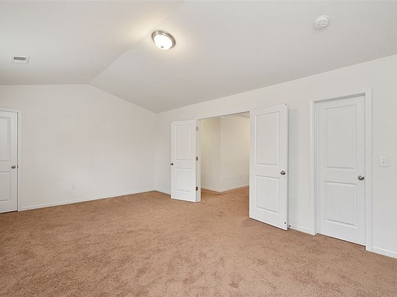 5th image of 219 Harlequin Dr
