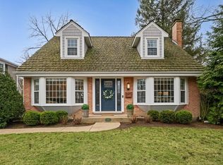 713 E Center Ave, Lake Bluff, IL 60044