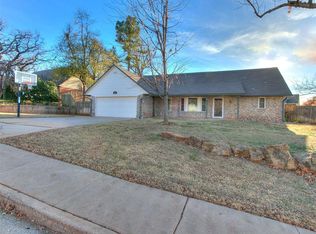 1304 Shalamar Rd, Edmond, OK 73013